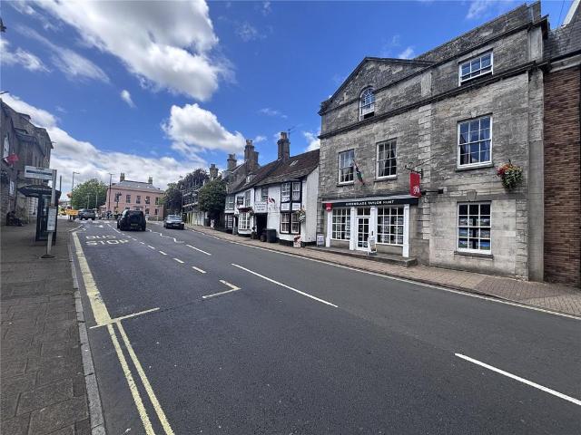 Flat for sale in Fordington