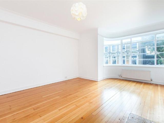 Flat for sale in Belsize Park, Primrose Hill