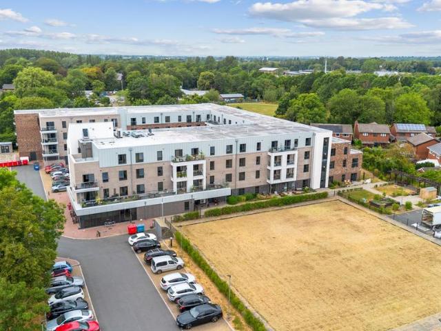 Flat for sale in Longbarn, Warrington
