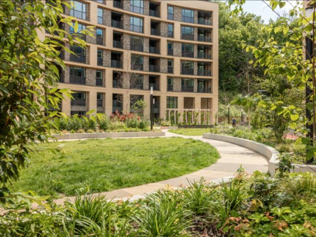 Flat for sale in London Borough of Lewisham, Deptford