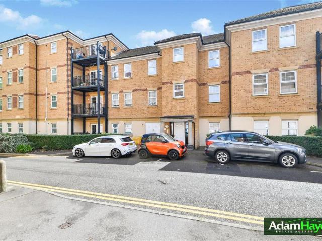 Flat for sale in Muswell Hill, Greater London