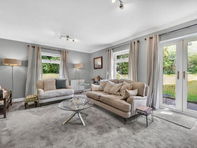 Flat for sale in Alderley Edge