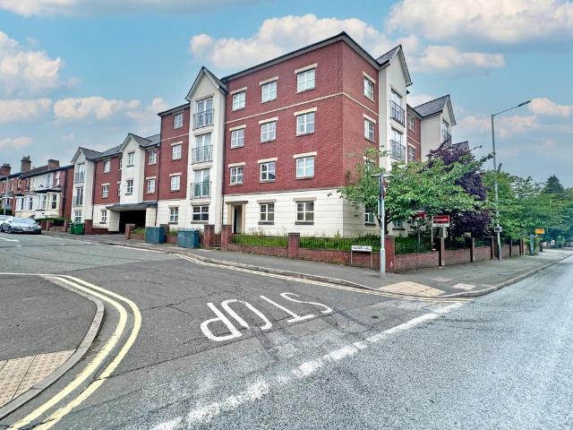 Flat for sale in West Midlands