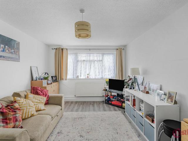 Flat for sale in Palmers Green, Isle Of Man