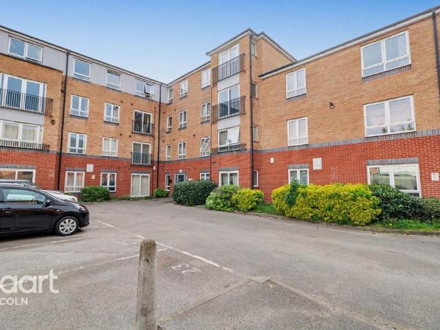 Flat for sale in New Boultham, Brayford