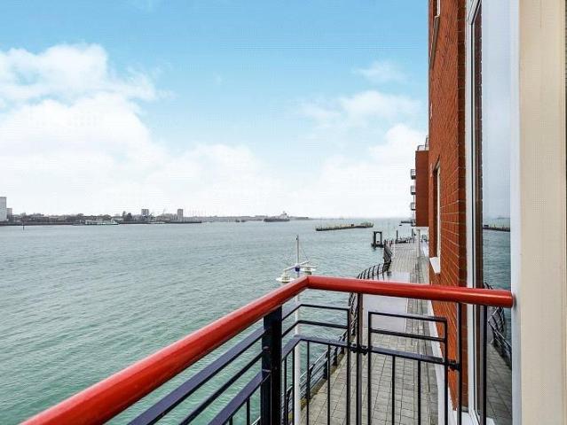 Flat for sale in Portsea, City Of Portsmouth