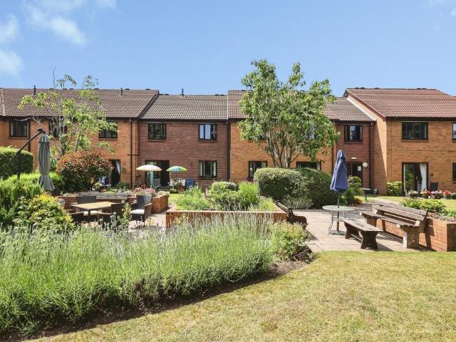 Flat for sale in Stourbridge, West Midlands