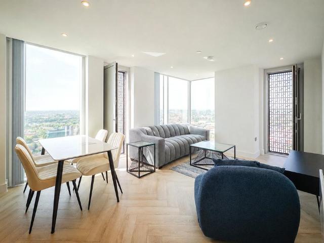 Flat for sale in City Centre, Salford