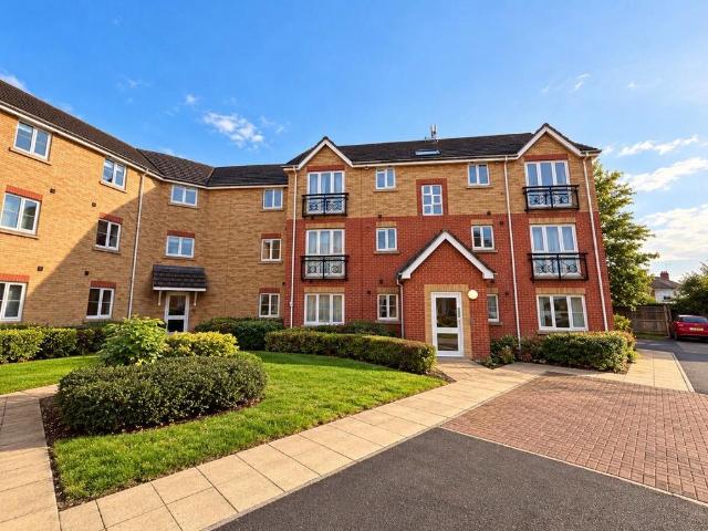 Flat for sale in Spencer, Northampton