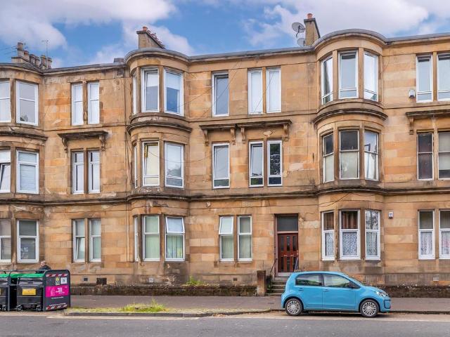 Flat for sale in Cessnock, Scotland