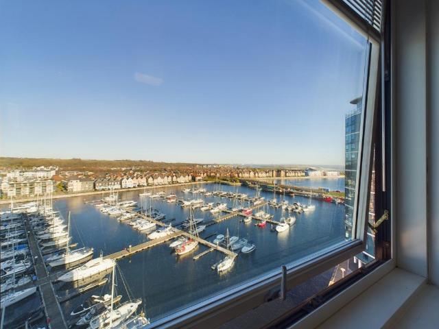 Flat for sale in Brompton, Gillingham