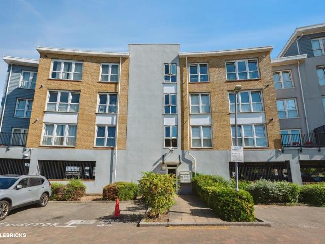 Flat for sale in Milton, Hamerton