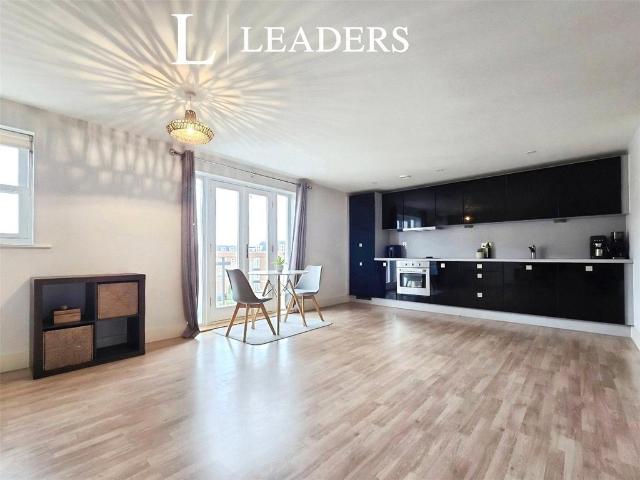 Flat for sale in Priddy's Hard, Gosport