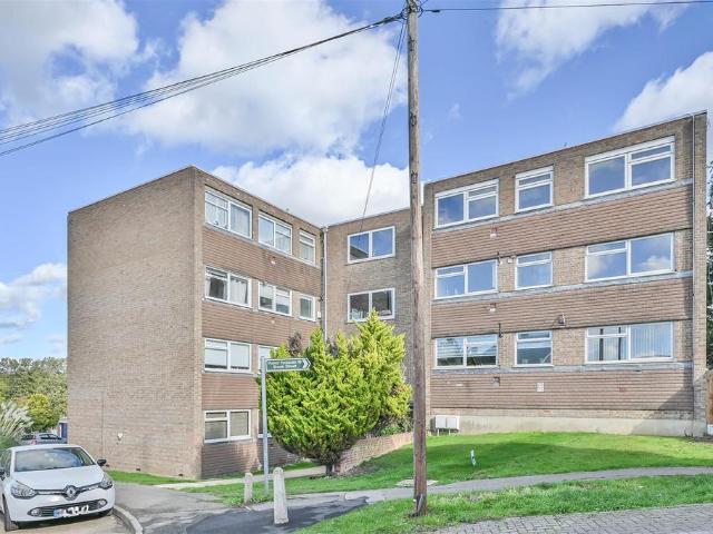 Flat for sale in Brook Street, Navestock Side