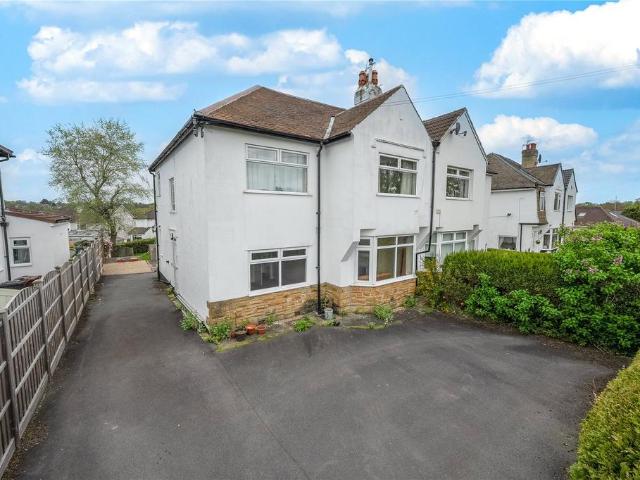 Flat for sale in Alwoodley, West Yorkshire