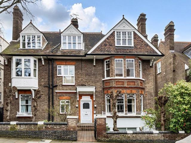 Flat for sale in Belsize Park, Greater London