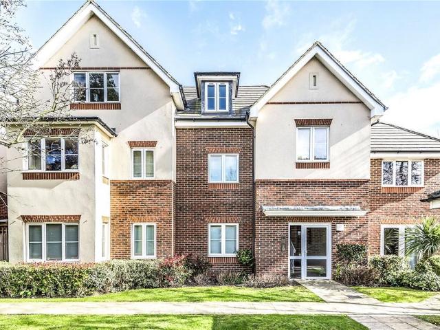 Flat for sale in Cowley, Greater London