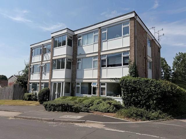 Flat for sale in Ladyes Hills, Green Close