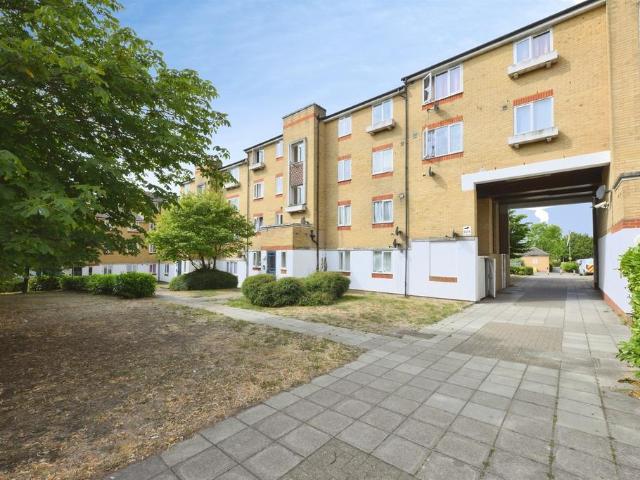 Flat for sale in The High, Harlow
