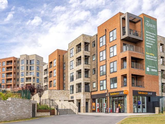 Flat for sale in Northumberland Heath, Greater London