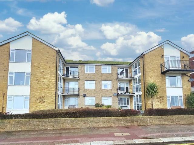 Flat for sale in North Shoebury, Alton Barnes