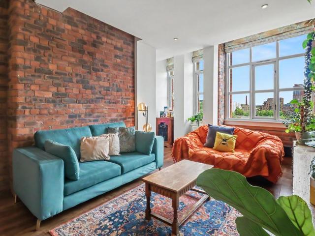 Flat for sale in Georgia, Greater Manchester