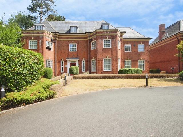 Flat for sale in Milverton, Green Close