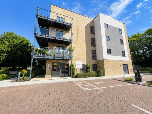 Flat for sale in Upton, Acol