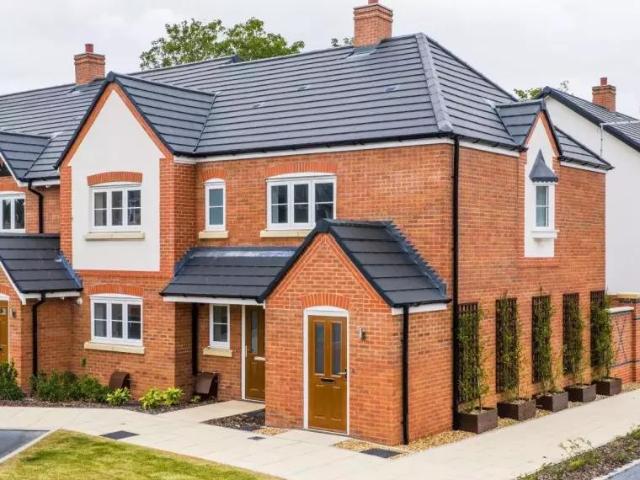 Flat for sale in Handforth