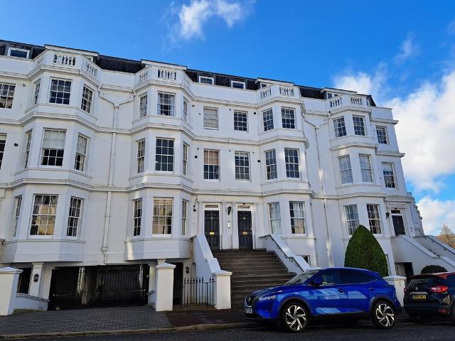 Flat for sale in Eastbourne, East Sussex