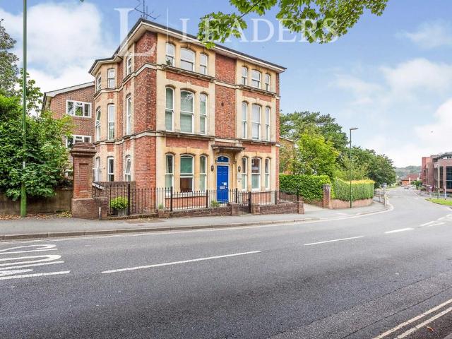 Flat for sale in Lucastes, Perryfields