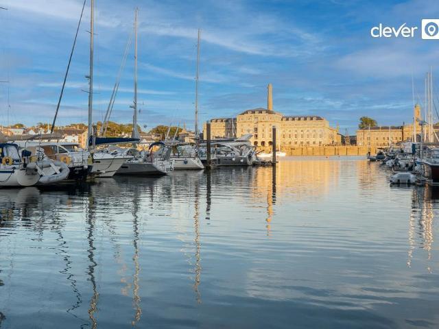 Flat for sale in Mount Wise