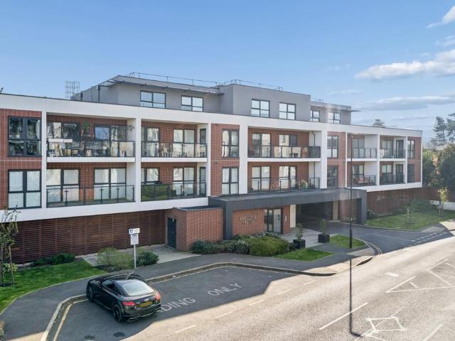 Flat for sale in Fishery, Maidenhead