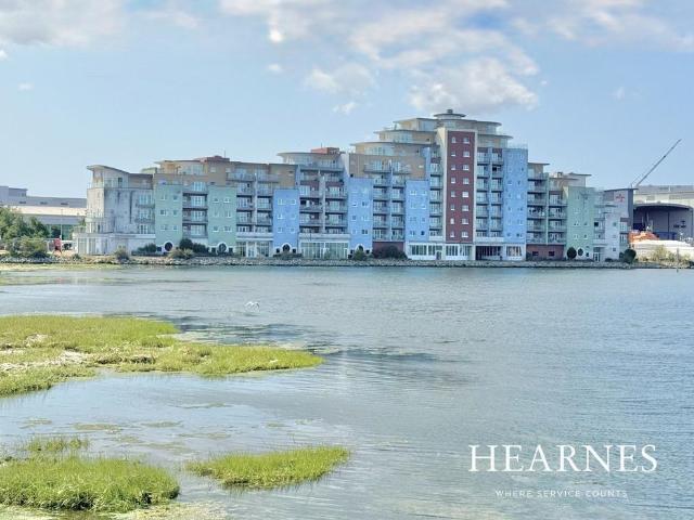 Flat for sale in Poole