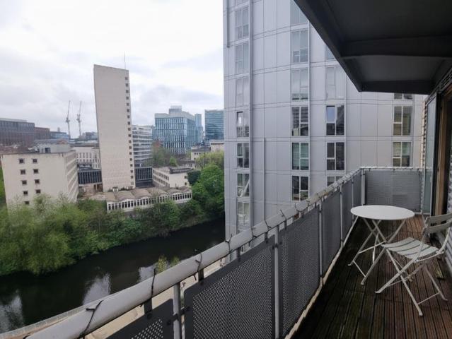 Flat for sale in City Centre, Salford