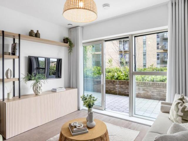 Flat for sale in Reading