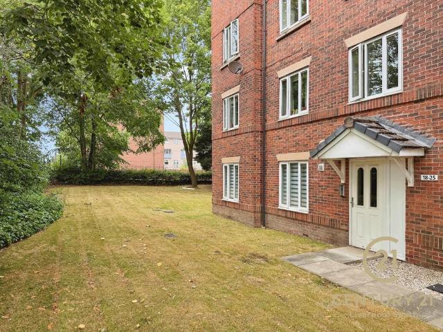 Flat for sale in Gateacre, Liverpool