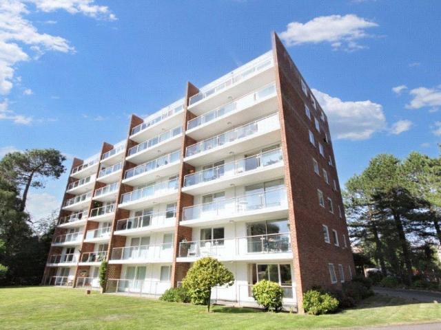 Flat for sale in Bournemouth