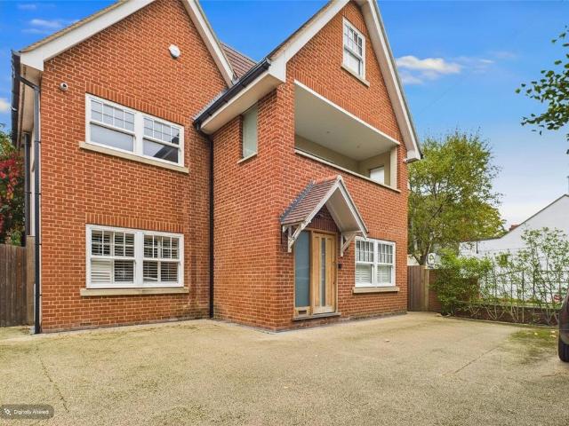 Flat for sale in Navestock Side, Essex
