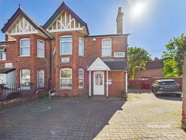Flat for sale in Reading