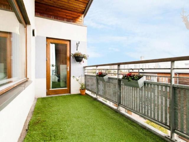 Flat for sale in Bromley-by-Bow, Bow