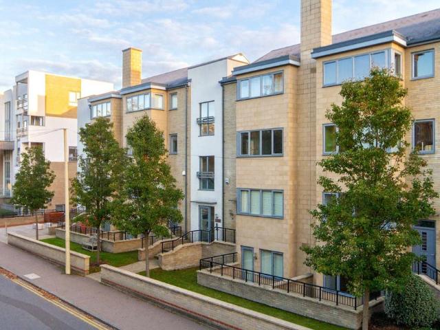 Flat for sale in Arbury, Cambridgeshire
