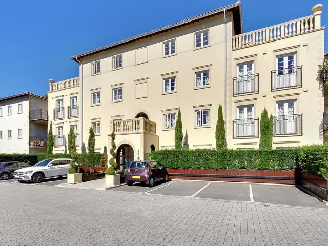 Flat for sale in Canford Cliffs, Isle Of Man