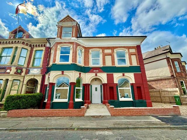 Flat for sale in Hornsea, East Riding Of Yorkshire