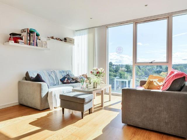 Flat for sale in Bedminster, Bristol