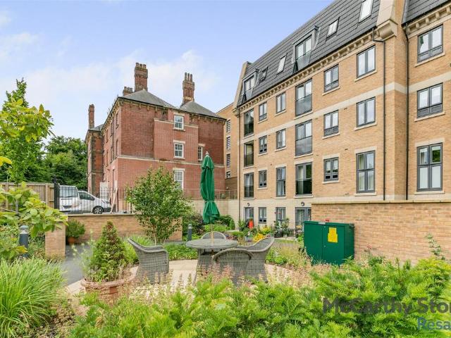 Flat for sale in South Yorkshire