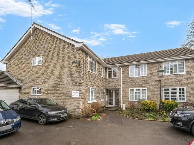 Flat for sale in Fordington