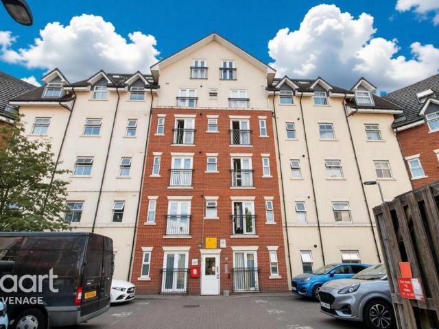 Flat for sale in Old Town, Shephall