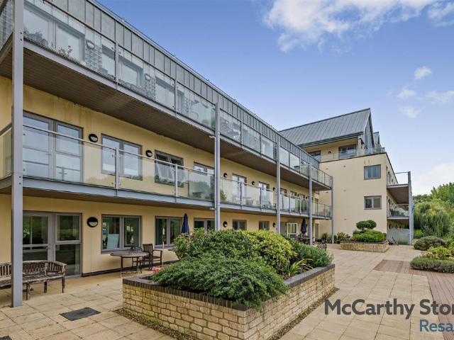 Flat for sale in Chippenham, Wiltshire