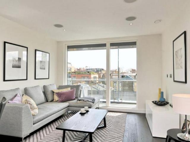 Flat for sale in Pimlico, Greater London